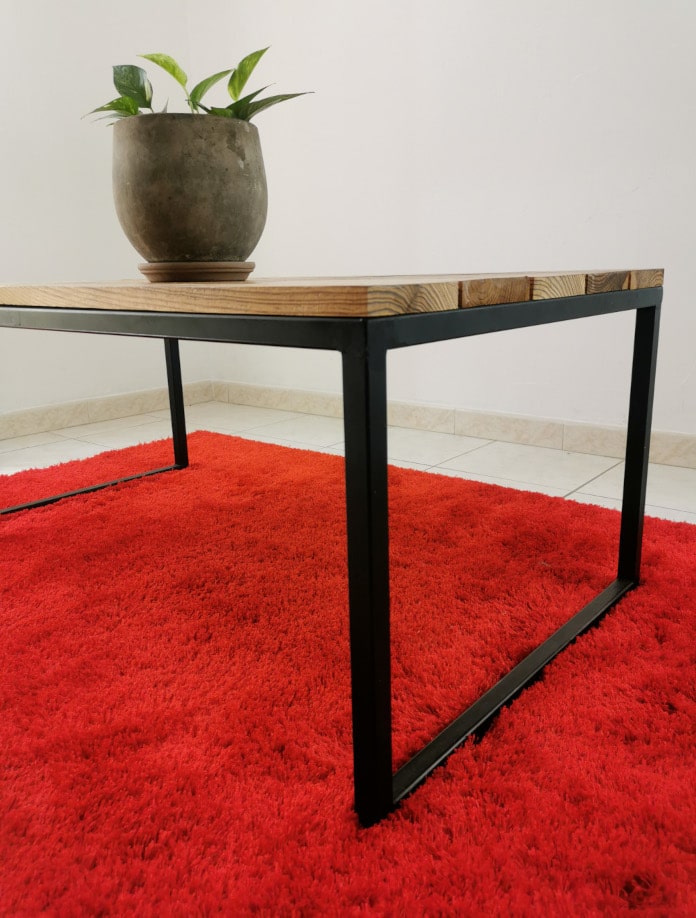 Table artisanale métal et bois